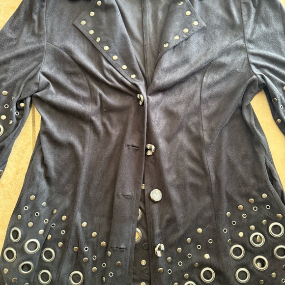 Grommet studded light jacket - Picture 3 of 5
